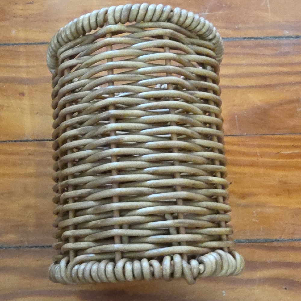 Woven Rattan Cylinder Vase Holder - Natural Brown